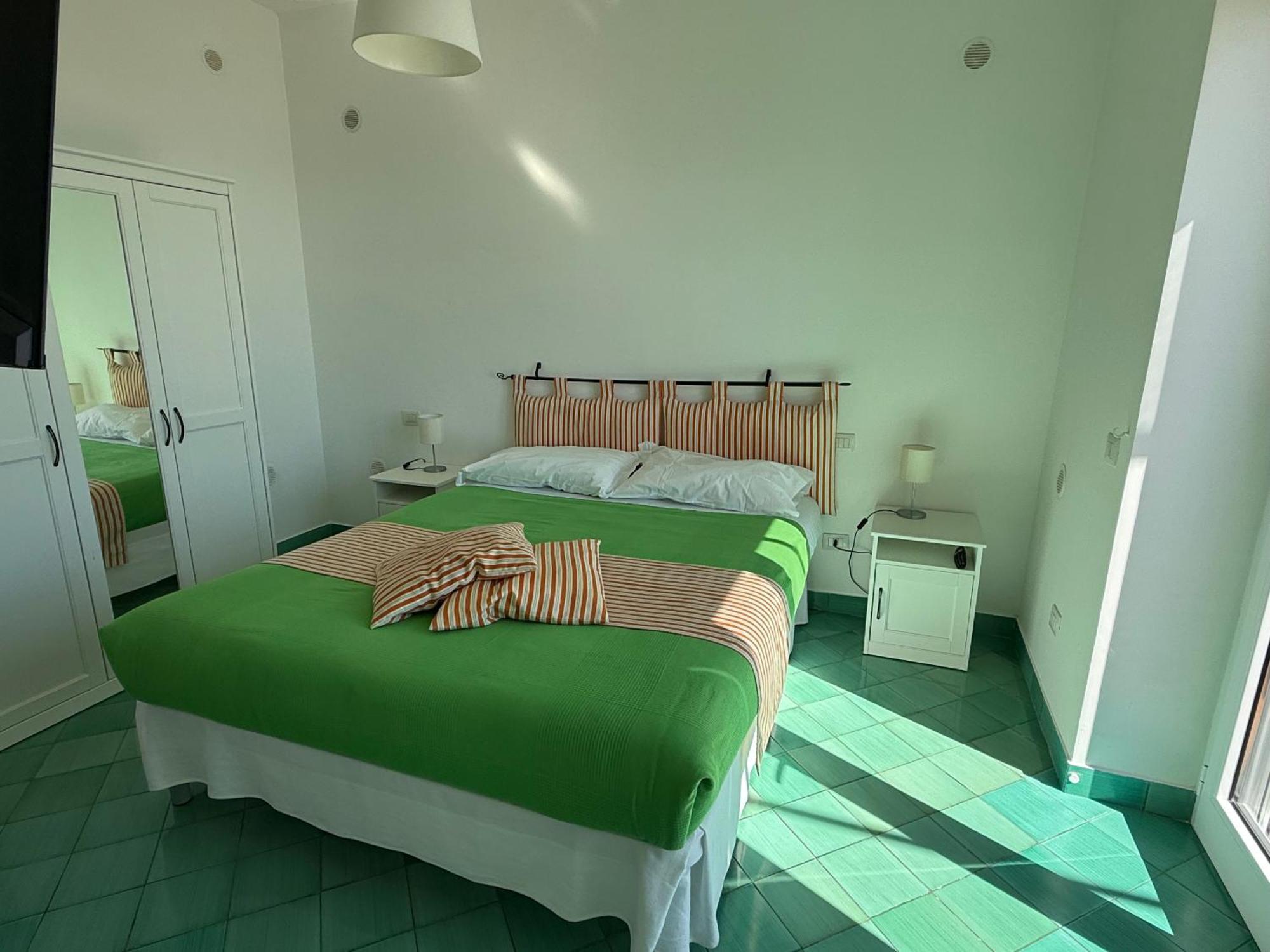Casa Gabriella - Amalfi Coast - Free Parking - Full Sea View Holiday home *