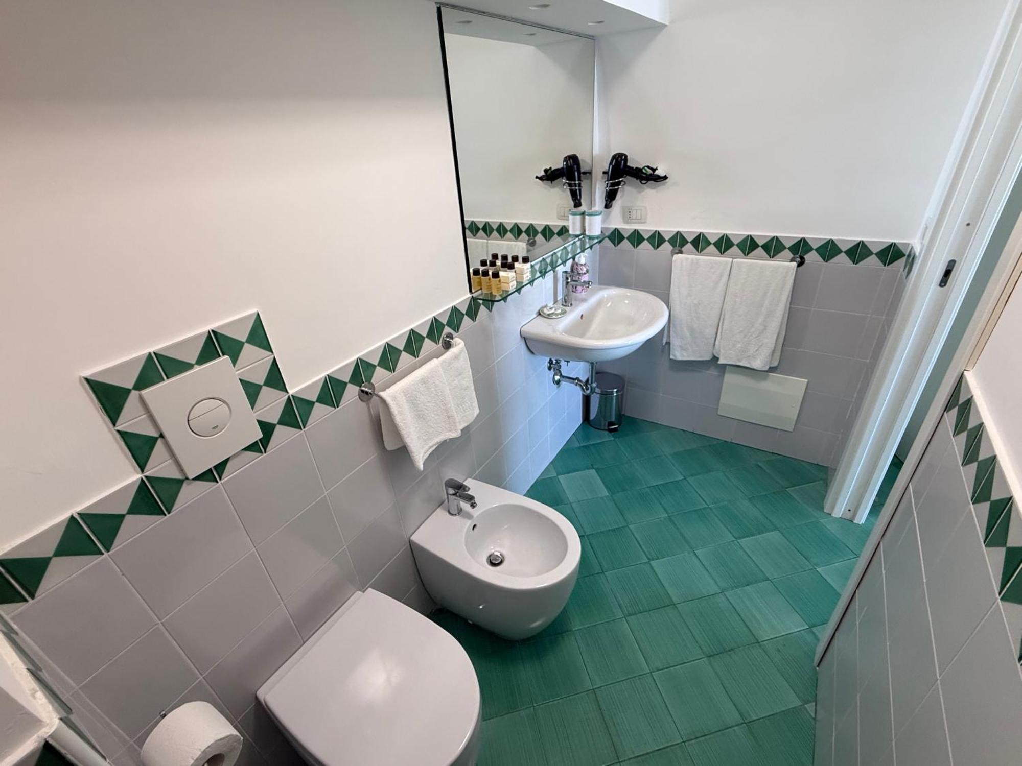 Casa Gabriella - Amalfi Coast - Free Parking - Full Sea View Ferienhaus