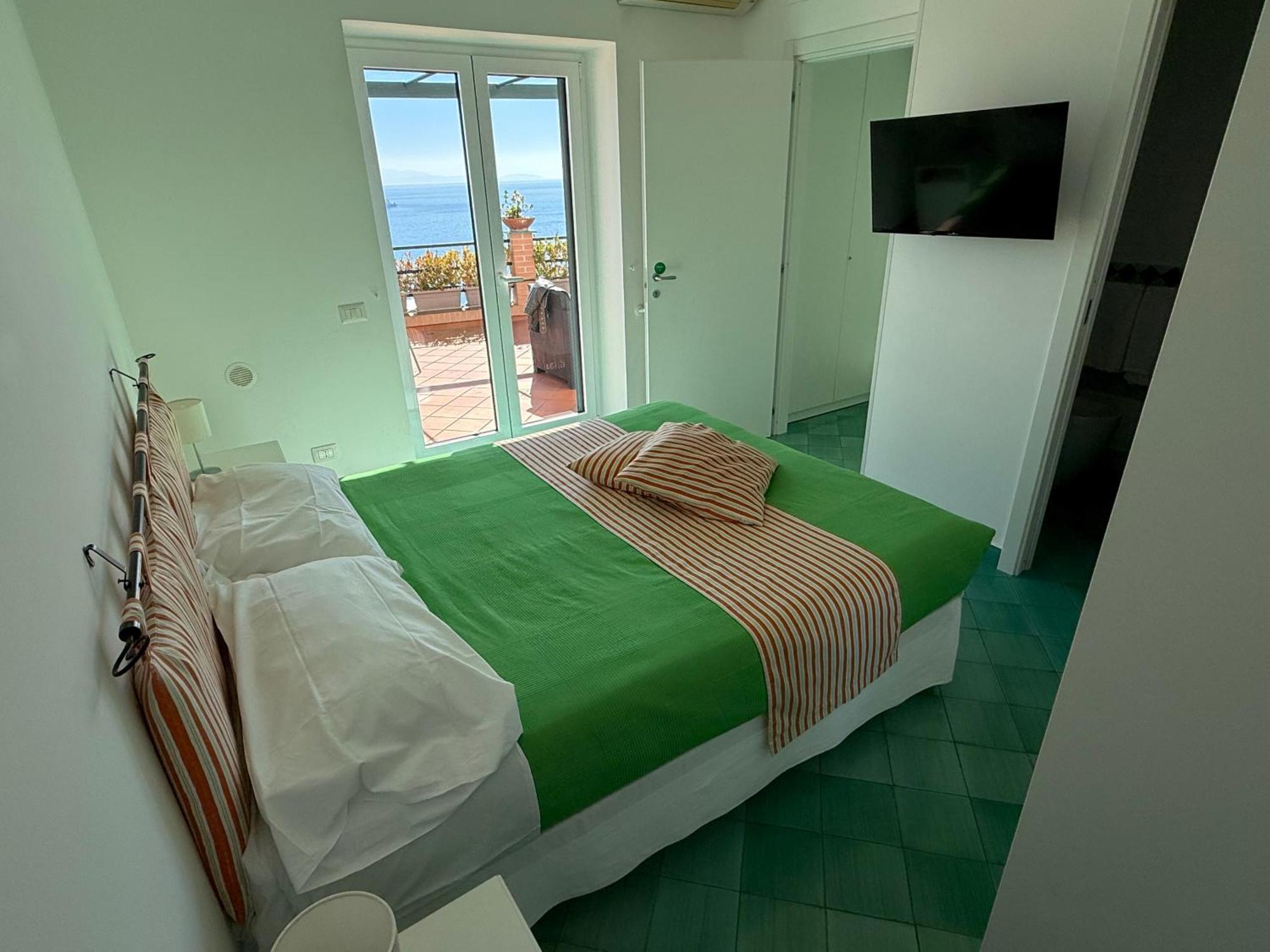 Holiday home Casa Gabriella - Amalfi Coast - Free Parking - Full Sea View Vietri sul Mare